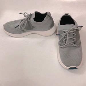 Vessi 6 Mens Grey Sneakers Everyday Move Waterproof (Unisex) Excellent Condition